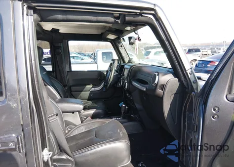 2016 Jeep Wrangler Unlimited Rubicon z USA, uszkodzony, nr VIN 1C4HJWFG3GL345748